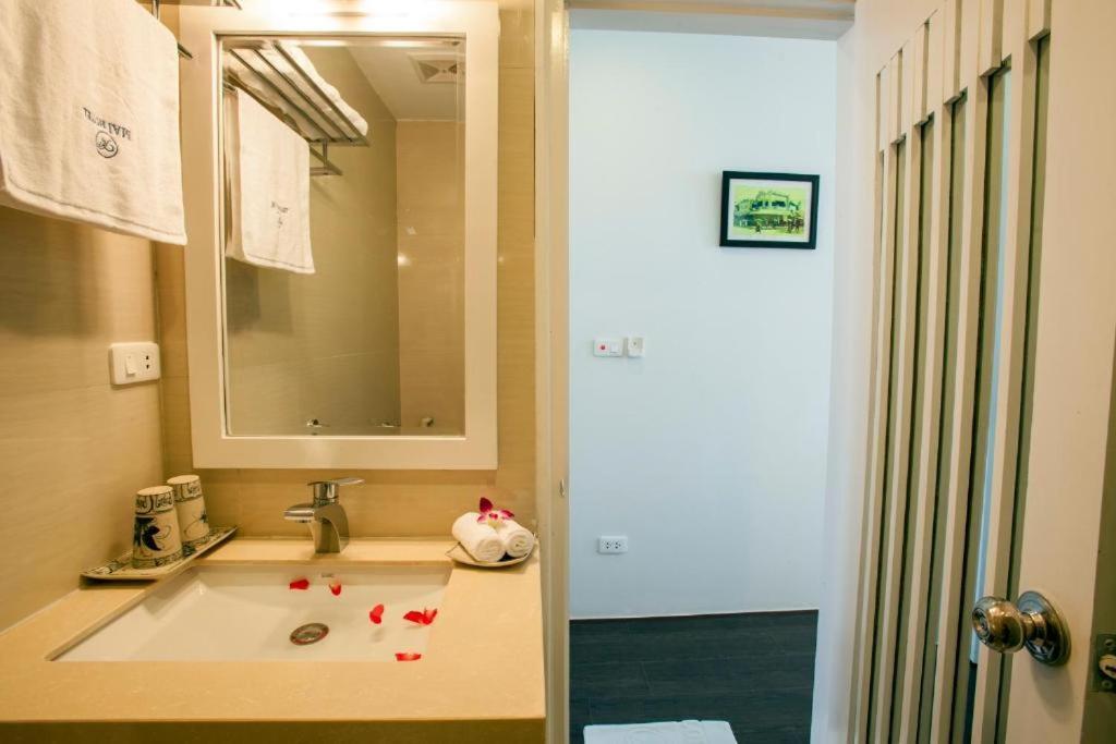 Mai Charming & Travel Hotel Hanoi
