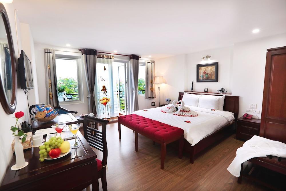 Khách sạn Mai Charming & Travel 3*