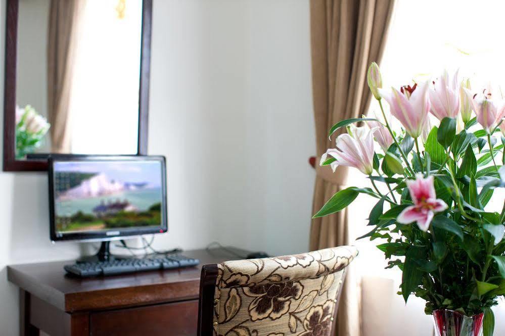 Khách sạn Mai Charming & Travel 3*